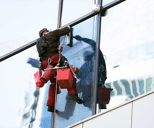 Мойка фасада на высоте в Сыктывкаре и  Республике Коми
